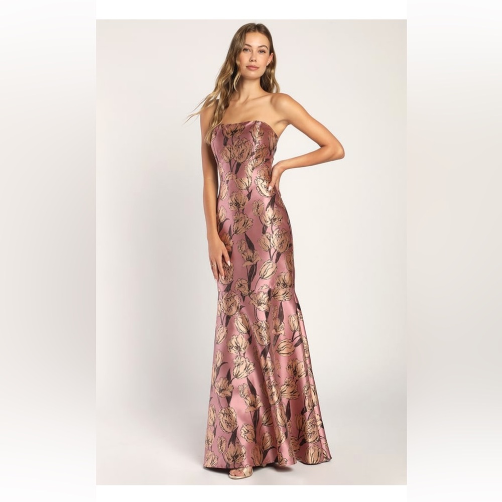 Lulu’s Gowning Around Floral Strapless Dress